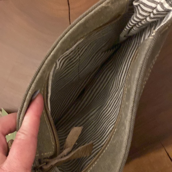 Clea Ray Chateau Margaux Shoulder Bag - Picture 5 of 5